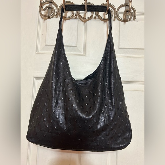 Streets Ahead Handbags - Streets ahead Genuine leather shoulder bag retails $250